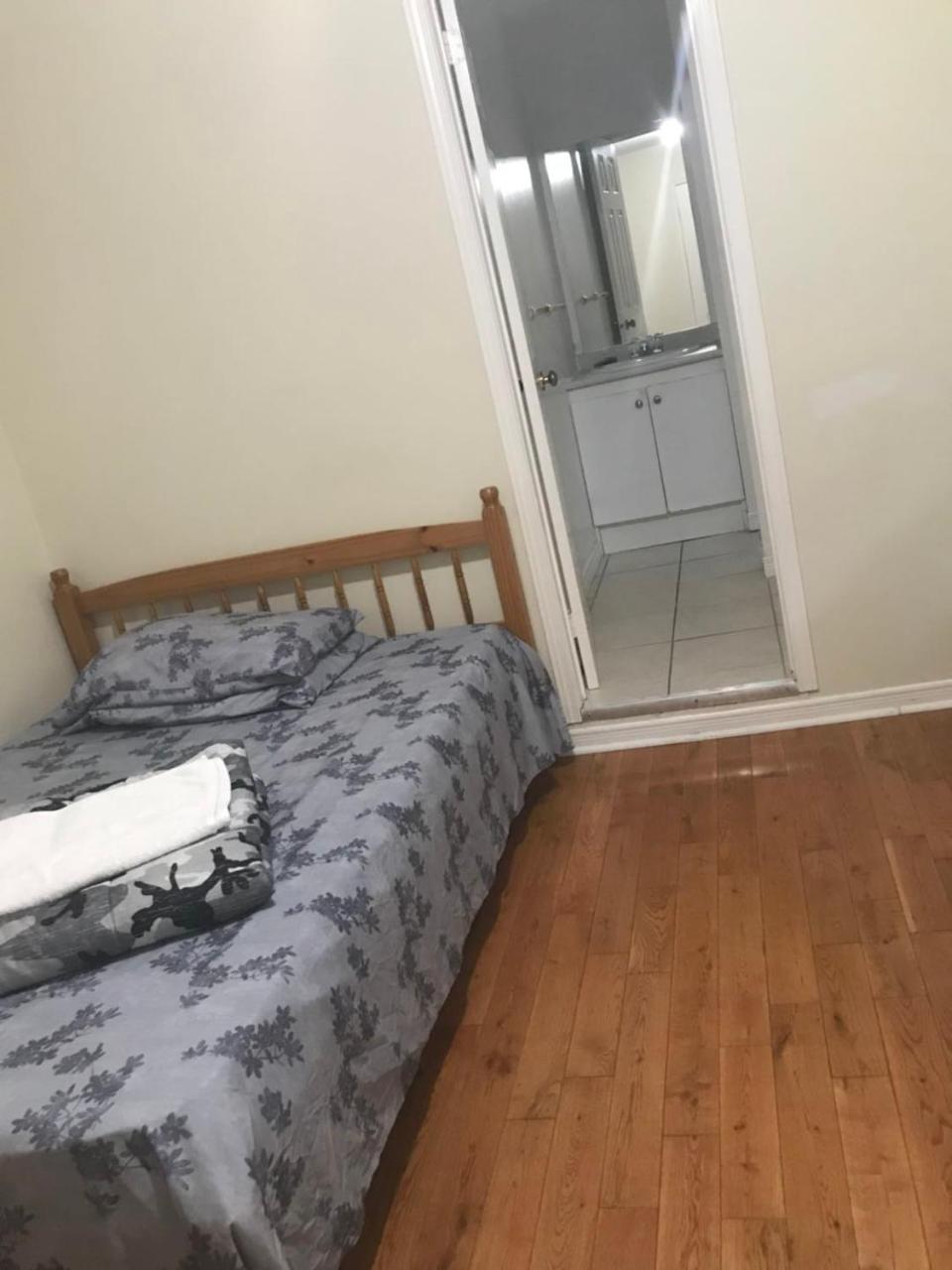 Monthly University Apartment-Elizabeth Τορόντο Εξωτερικό φωτογραφία