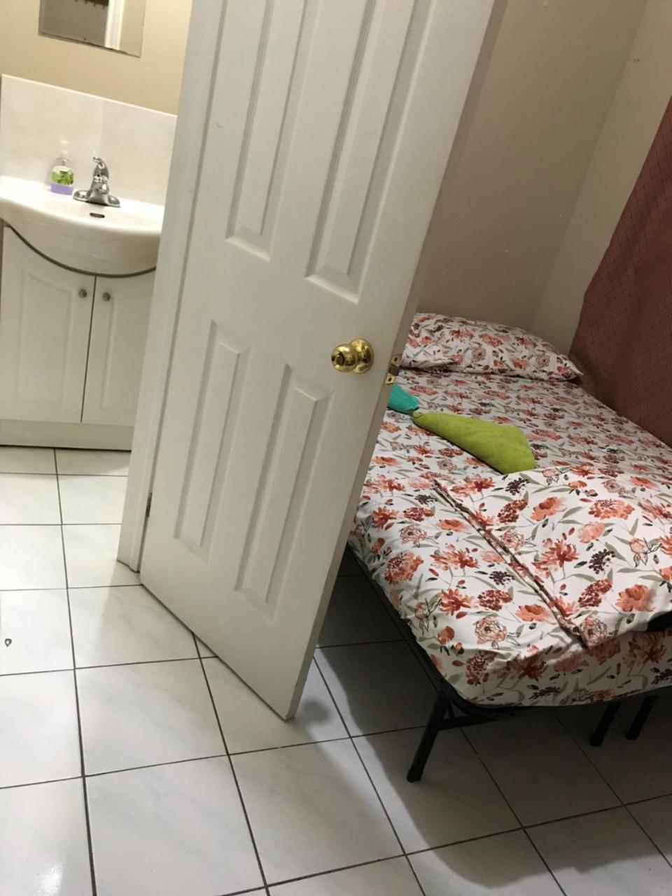 Monthly University Apartment-Elizabeth Τορόντο Εξωτερικό φωτογραφία