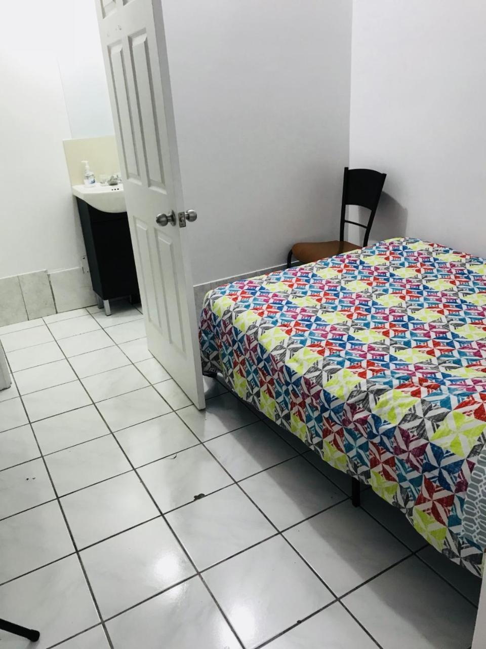 Monthly University Apartment-Elizabeth Τορόντο Εξωτερικό φωτογραφία